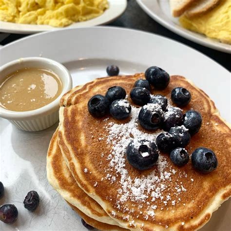 16 Best Breakfast Restaurants In NYC To Start Off Your Day Right ...