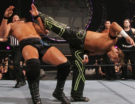 Just Cool Pics: Top 10 WWE Superstars Finishing Moves