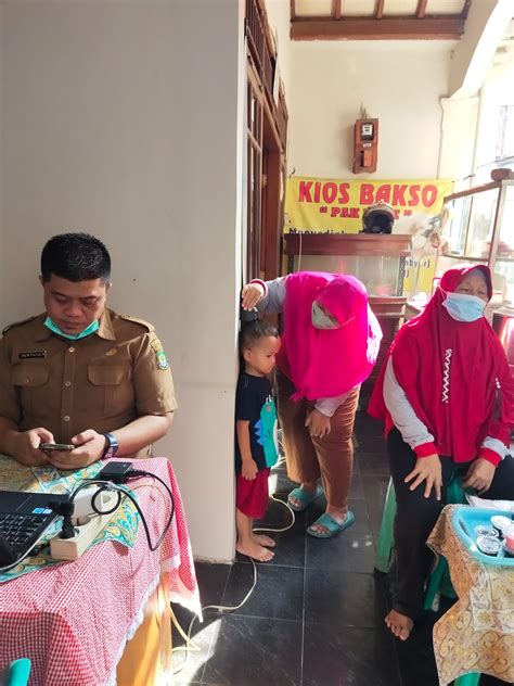 Kec Larangan Monitoring Kegiatan Posyandu Sawo Rw