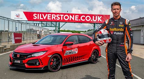 Nouveau Record Pour La Honda Civic Type R Cette Fois Elle Vole Bas à Silverstone