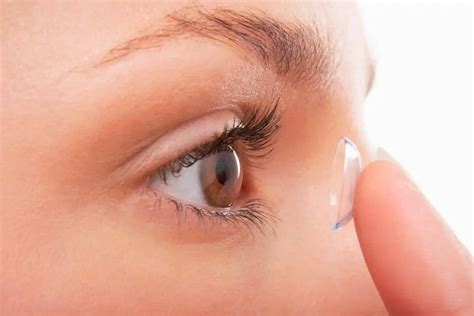 Can I Wear Contact Lenses with Dry Eyes? | Neal Eye Group