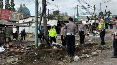 Sebelum Terguling Bus Rombongan Pelajar Smk Lingga Kencana Oleng