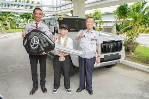 Toyota Ph Presents Land Cruiser Prado To Two Time Olympic Gold Medalist