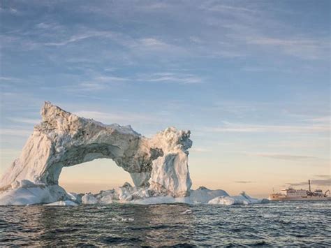 Baffin Island cruising expedition, Canada | Responsible Travel