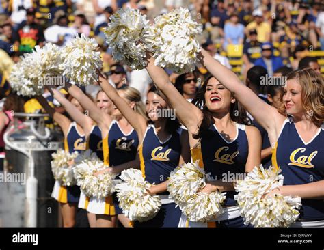 Uc Berkeley Cheerleaders