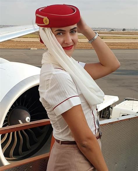 Pin By Bruno Mercx On Stewardessen Flight Attendant Hot Emirates