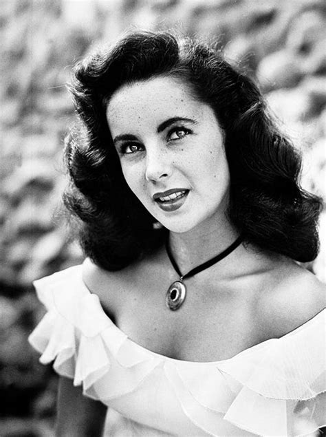 Elizabeth Taylor Age 15 Photographed By Bob Landry For Life Magazine