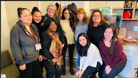 Meghan Markle Visits Womens Homeless Shelter On Vancouvers Downtown