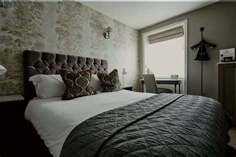 Bedrooms at The King's Arms, Dorchester, Dorset