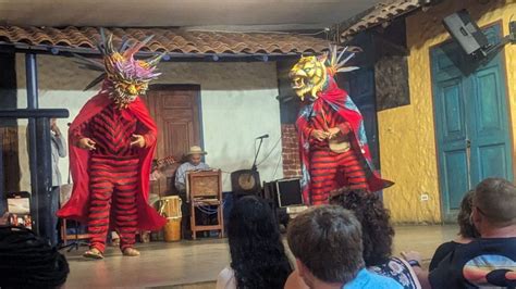 Traditional Panamanian dance at dinner | Panama: Through the Lens of ...