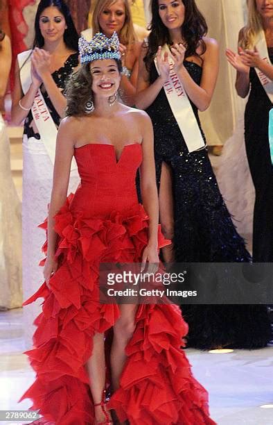 Miss Turkey World Imagens E Fotografias De Stock Getty Images