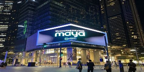 Maya Unveils One Of The First 3d Billboard Ads In The Philippines