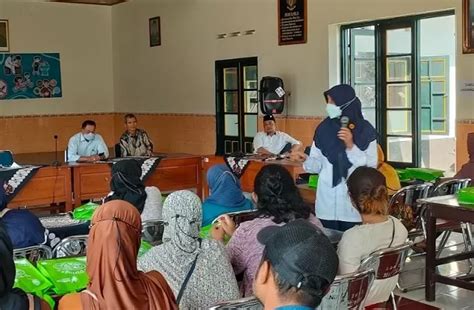 Sosialisasi Germas Tularkan Gaya Hidup Sehat Ke Warga Sekitar Krjogja