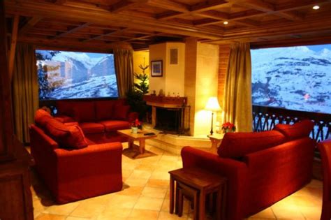 Chalet Pisteside La Plagne - ski chalet for catered chalet skiing ...