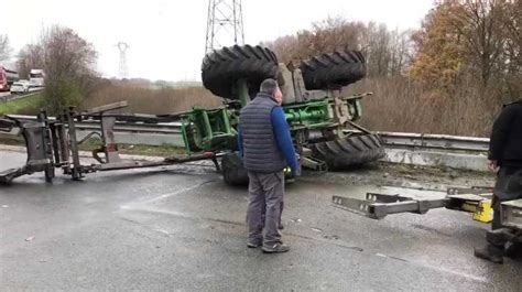 Vid Os Un Tracteur Se Renverse En Sortie De Giratoire Condren L