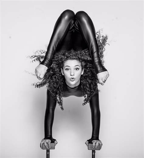 Sofie Dossi Biography Height And Life Story Super Stars Bio