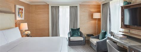 Balcony Junior Suite: Luxury Suite In London - The Berkeley