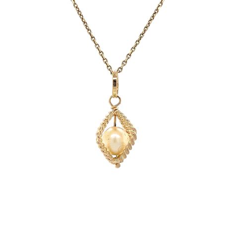 Gold Pendant With Pearl Krt Vintage Jewellery