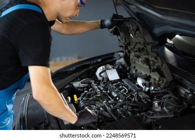 10,268 Car Open Hood Mechanic Servicing Images, Stock Photos & Vectors | Shutterstock