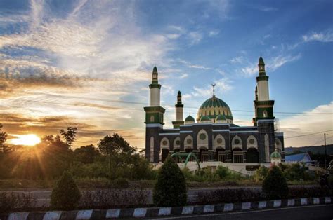 Bacaan Takbiran Idul Fitri Versi Pendek Dan Panjang Lengkap Dengan