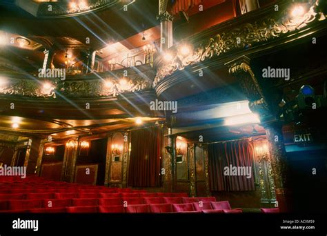 Palace Theatre London Stock Photo - Alamy