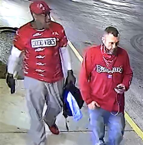 Suspects Use Sledgehammer To Break Into Metro PCS HCSO Tampa FL