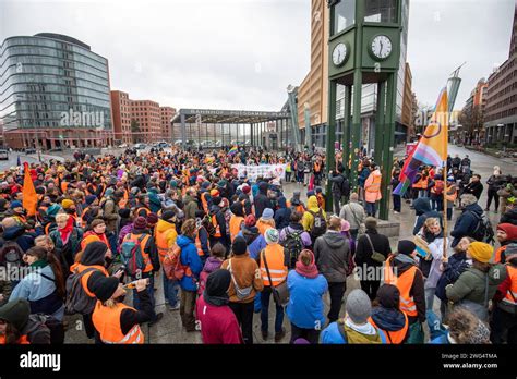 Letzte Generation Protest gegen Rechts statt Straßenblockade