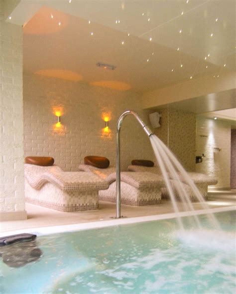 Indoor Hydrotherapy Pool Heated Loungers At Moddershall Oaks Country