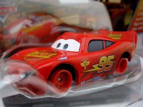 Dan The Pixar Fan Cars Mater Lightning Mcqueen With No Tires Pack