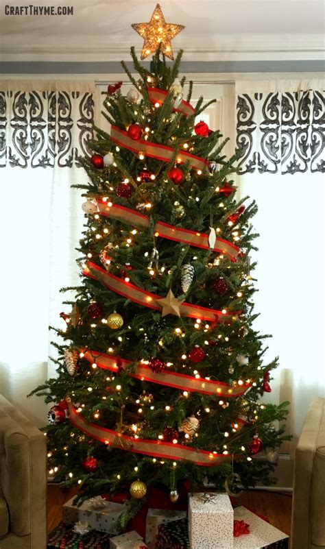 Red White Gold Christmas Tree The Reaganskopp Homestead