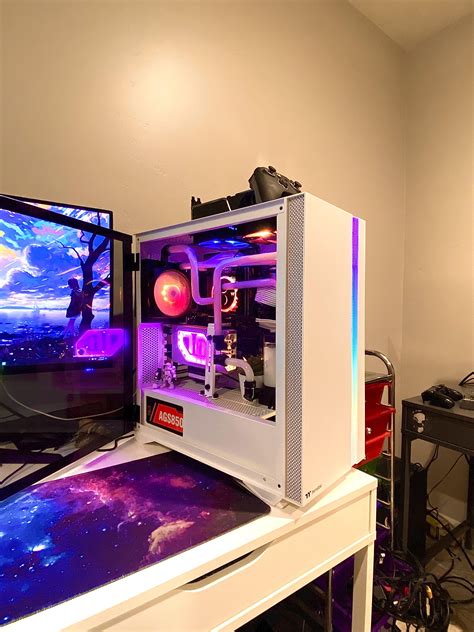 White RGB liquid cooled pc : r/watercooling