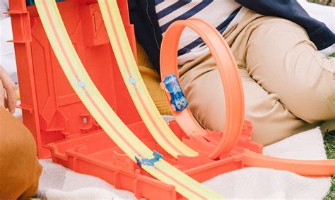 Hot Wheels Track Builder Zestaw Kaskaderski Pude Ko Samochodzik