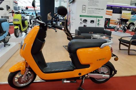 Perbedaan Sepeda Listrik Dan Motor Listrik Vespa Imagesee