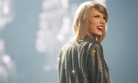 Taylor Swift Anuncia Novo álbum Reputation Sai Em Novembro Jornal