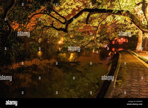 HANOI, VIETNAM - March 08, 2017: Hoan Kiem Lake, Hanoi, Vietnam. Night ...