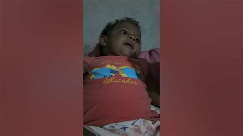 Minha Irmã Assistindo Youtube