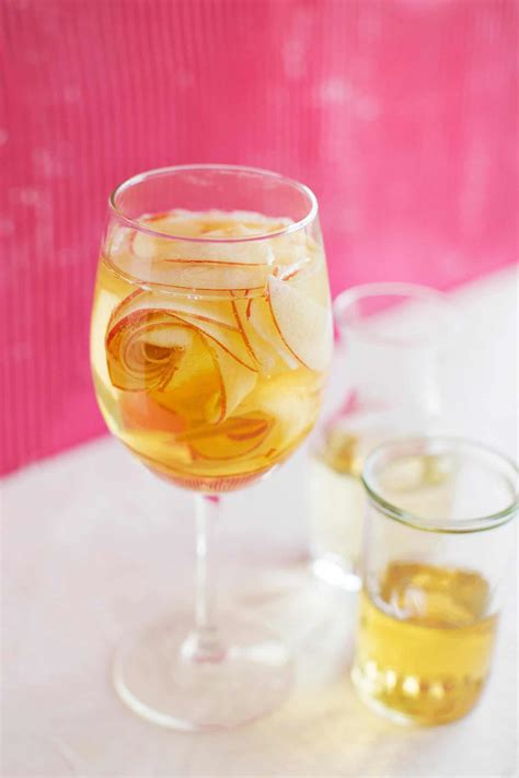 White Wine Apple Spritzer - A Beautiful Mess