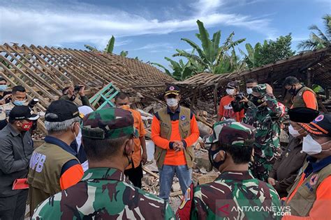 Kepala BNPB Tinjau Lokasi Bencana Di Malang ANTARA News