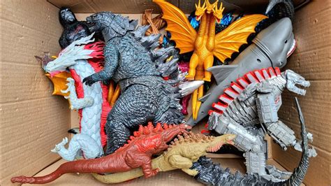 Hunting Found Godzilla Mechagodzilla Kingkong Spiderman Megalodon