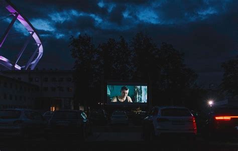 Rusza Plenerowe Kino Samochodowe Na Parkingu Stadionu L Skiego