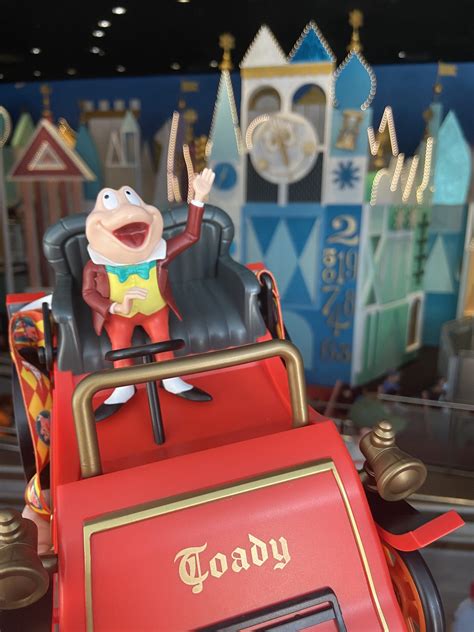 Where To Find Mr Toads Popcorn Bucket In Disney World Lola Lambchops