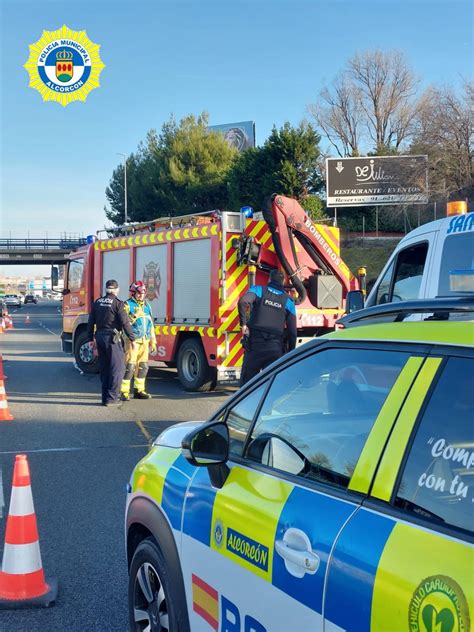 Un accidente múltiple en carretera provoca importantes retenciones en