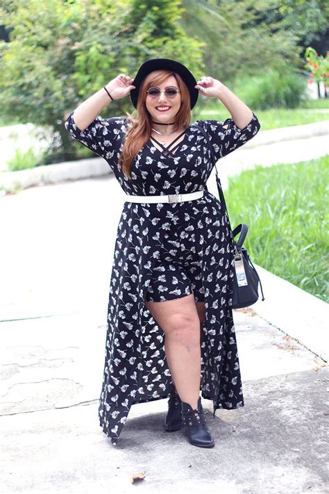 Look Plus Size Pra Festival Macaquinho Com Capa Da Program No Estilo Boho