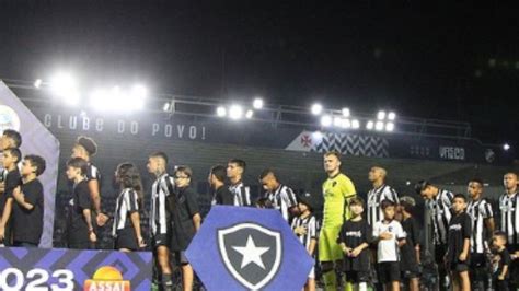 Déjà Vu Botafogo sofre virada contra Grêmio e vê liderança ainda mais