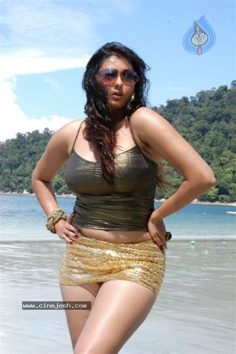 Hot Sexy Namitha Bikini Pics