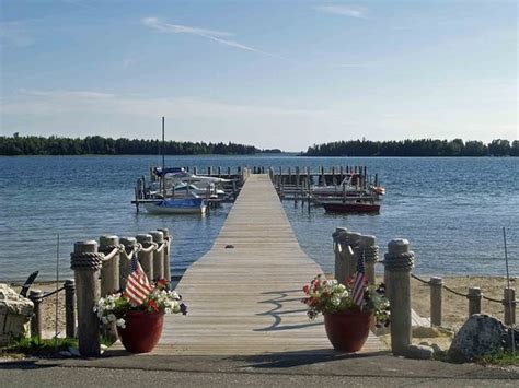 HESSEL ON THE LAKE - Prices & Cottage Reviews (MI)