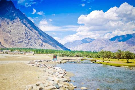 Nubra-Valley-in-Ladakh - Swan Tours - Travel Experiences, Popular ...