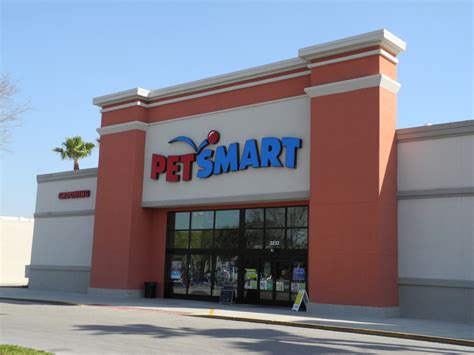 PetSmart Celebrates Opening Of New Petworldwide