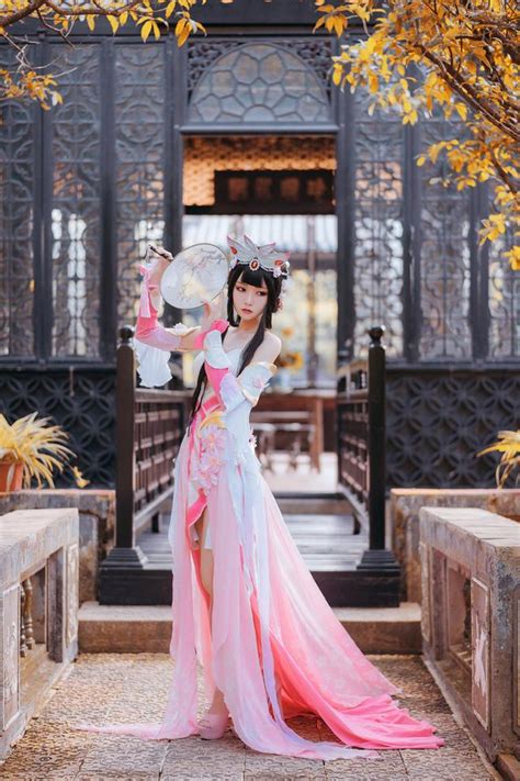 王者榮耀最美coser：最美文昭皇后甄姬，讓人怦然心動！ 每日頭條