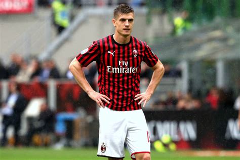 Sk Ady Na Mecz Udinese Ac Milan Krzysztof Pi Tek Zaczyna Sezon Nowe